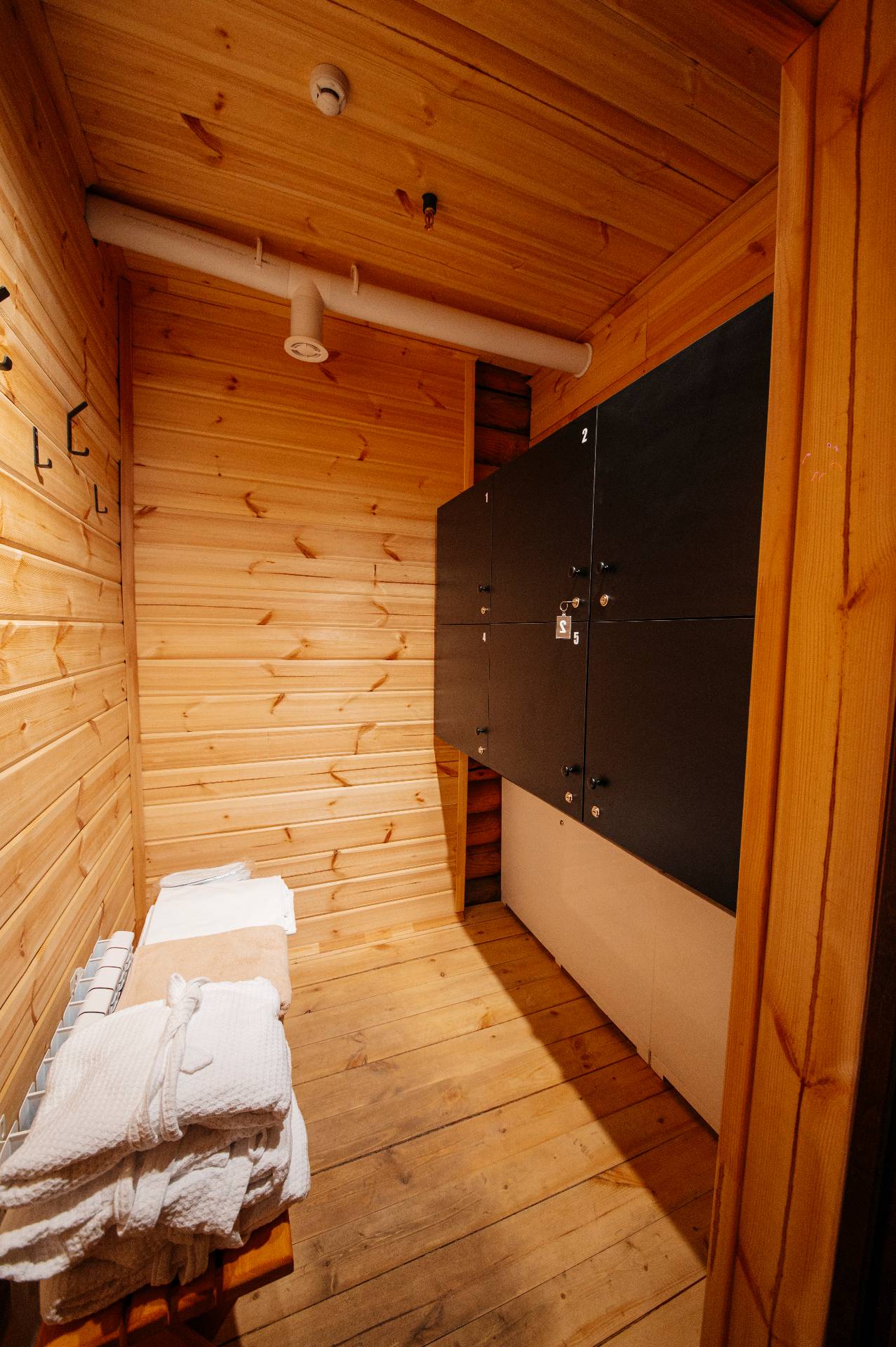 Большой 2-этажный коттедж с баней и купелью